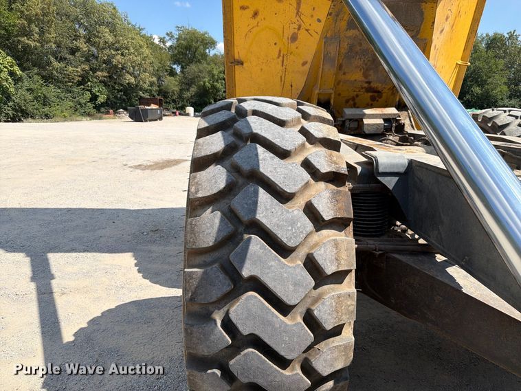 image for item FK4131 2002 Komatsu HM350-1 articulated haul truck
