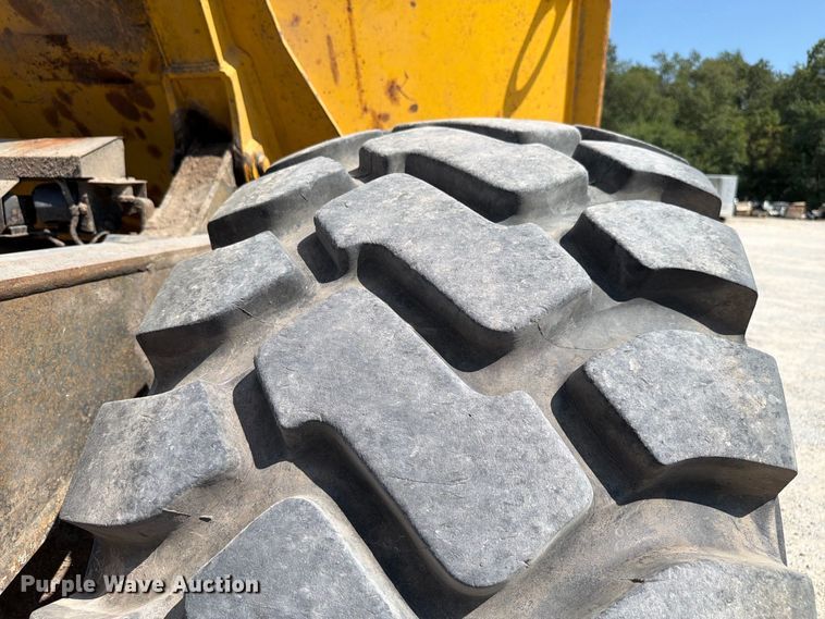 image for item FK4131 2002 Komatsu HM350-1 articulated haul truck