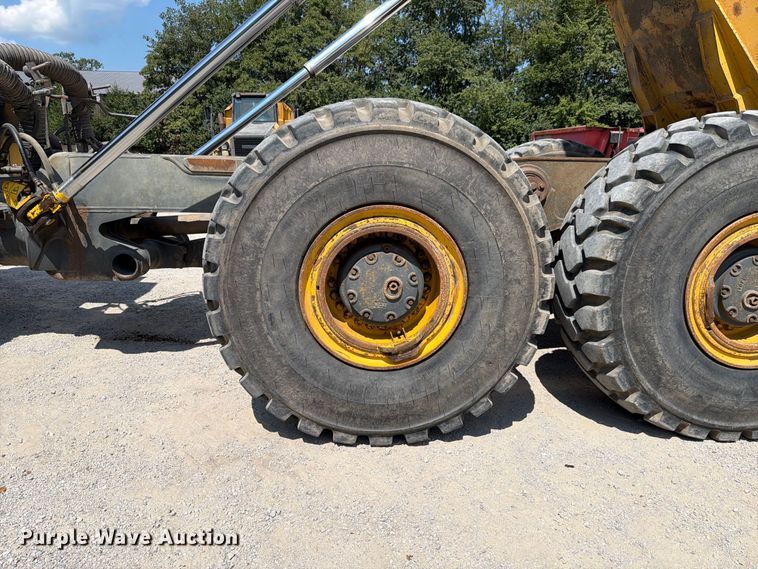 image for item FK4131 2002 Komatsu HM350-1 articulated haul truck