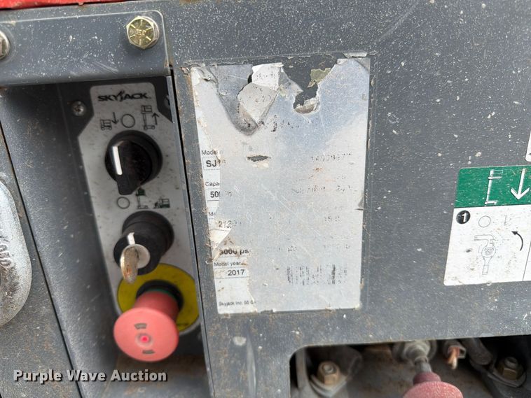 image for item FK4590 2017 Skyjack SJ16 vertical lift
