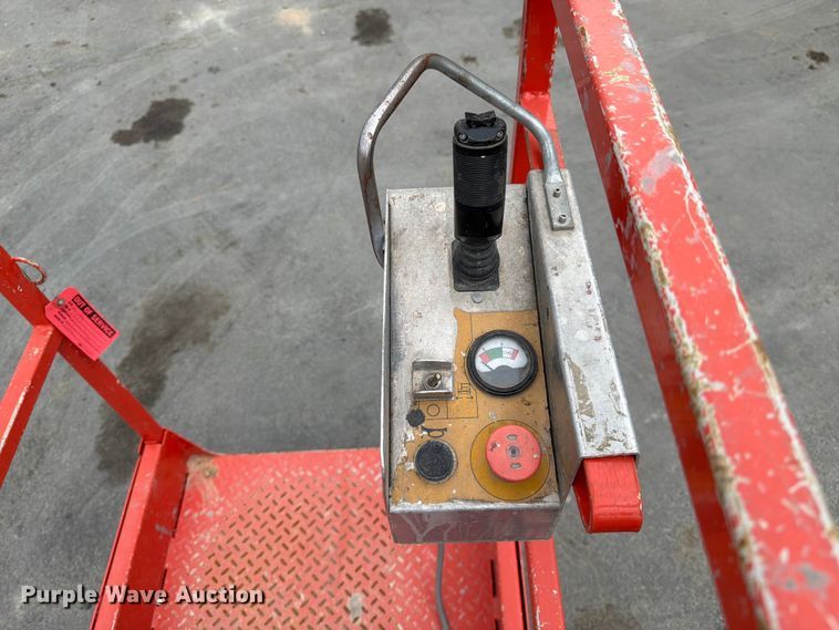 image for item FK4591 2016 Skyjack SJ16 vertical lift