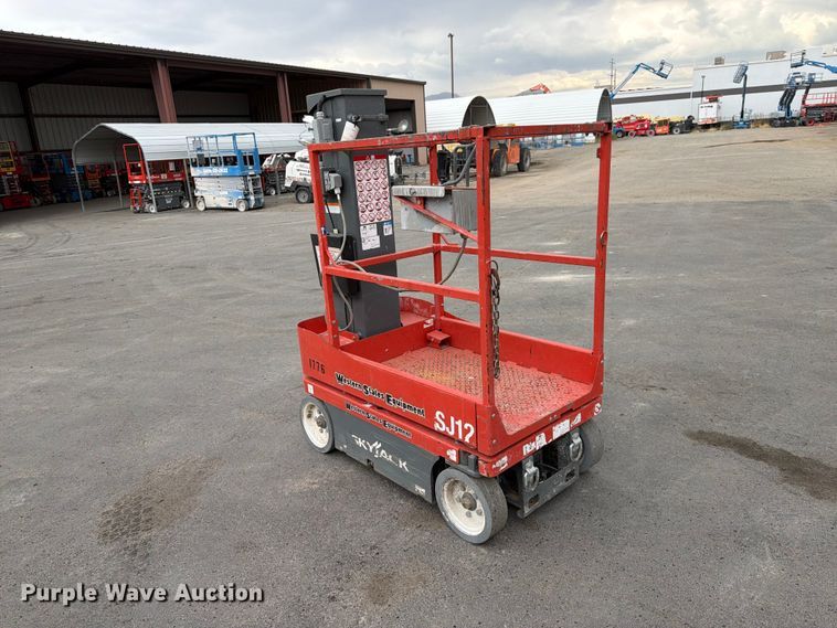 image for item FK4592 2017 Skyjack SJ12 vertical lift