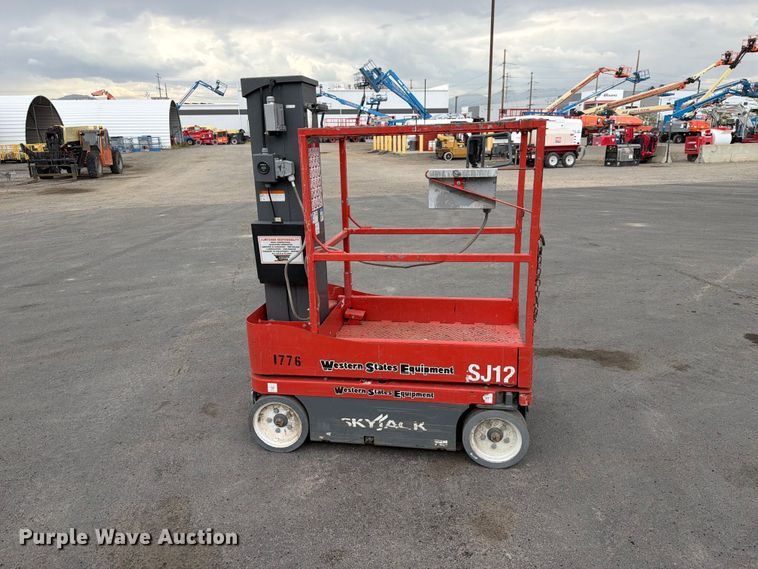 image for item FK4592 2017 Skyjack SJ12 vertical lift