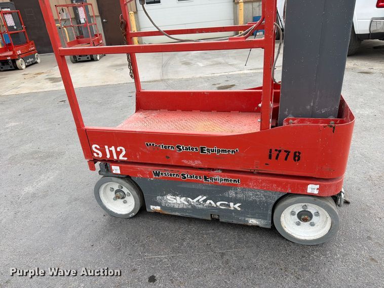 image for item FK4592 2017 Skyjack SJ12 vertical lift