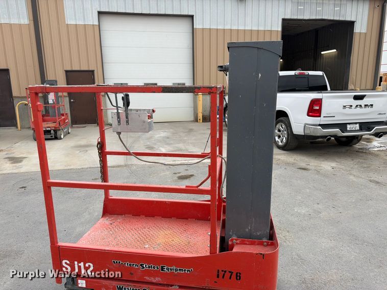image for item FK4592 2017 Skyjack SJ12 vertical lift