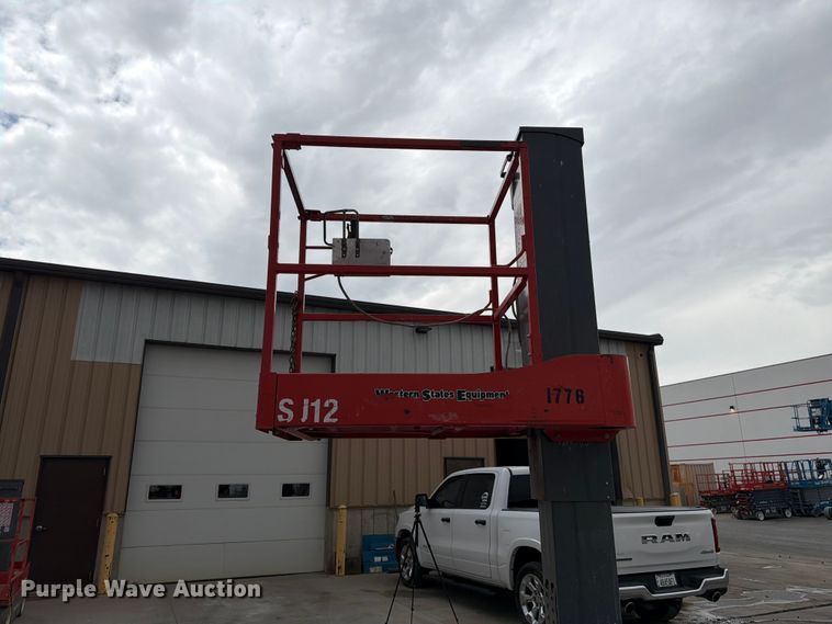 image for item FK4592 2017 Skyjack SJ12 vertical lift