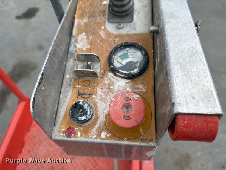 image for item FK4592 2017 Skyjack SJ12 vertical lift
