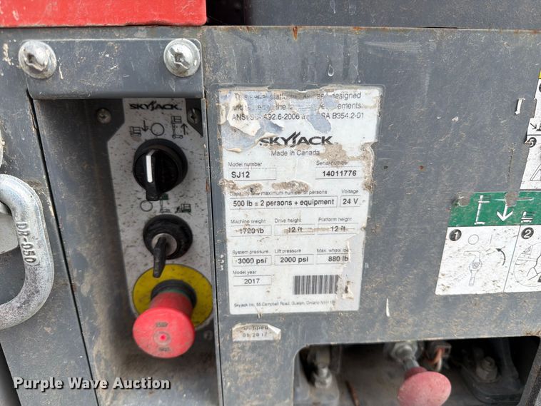 image for item FK4592 2017 Skyjack SJ12 vertical lift