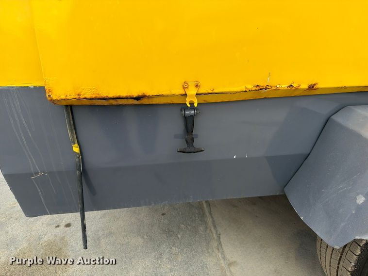 image for item FK4593 Atlas Copco XAS 375 T3 air compressor