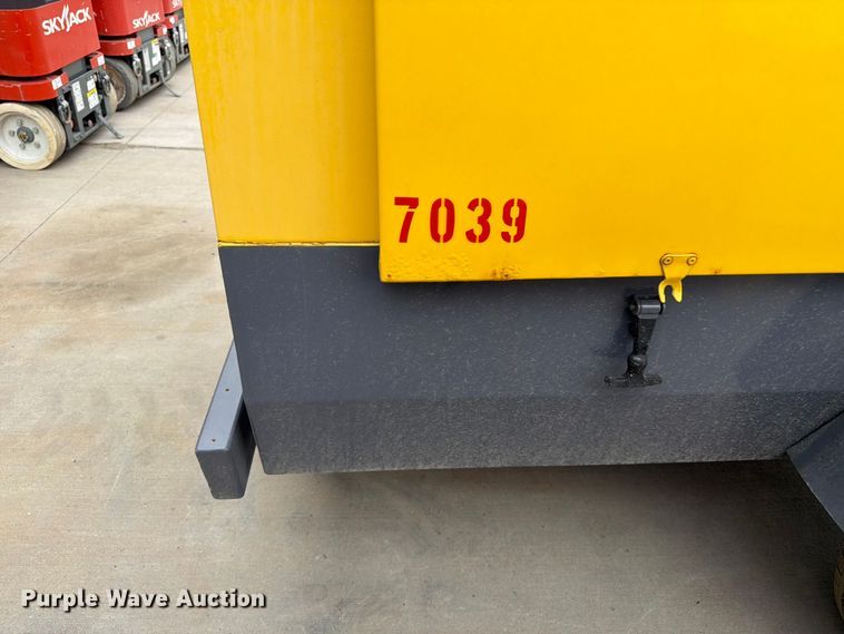 image for item FK4593 Atlas Copco XAS 375 T3 air compressor