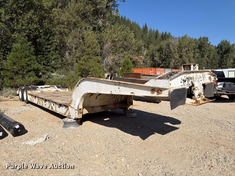 image for item FK4609 1969 Pierce General lowboy equipment trailer