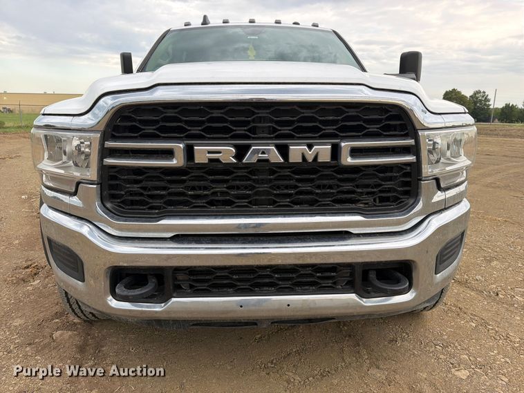 image for item FK5072 2019 RAM 5500 Heavy Duty Crew Cab flatbed truck