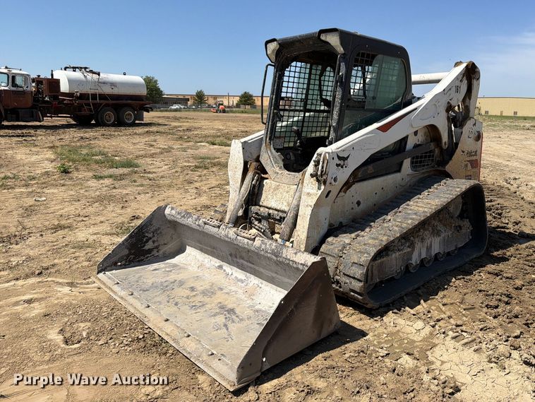 2021 Bobcat T740 tracked skid steer loader