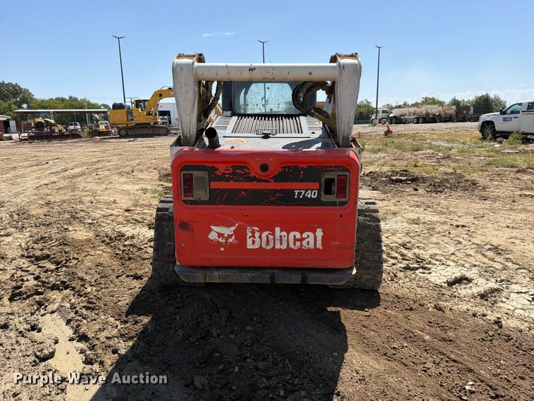 image for item FK5076 2021 Bobcat T740 tracked skid steer loader