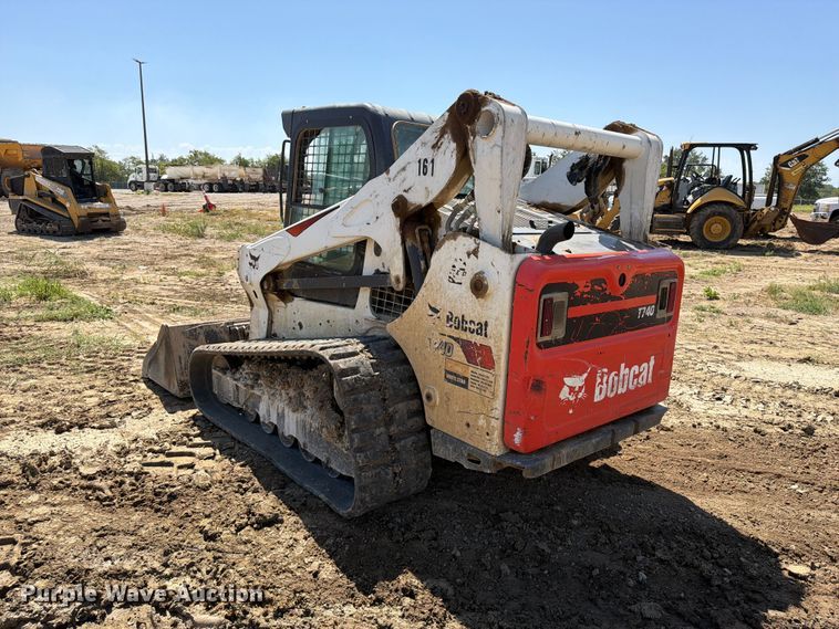 image for item FK5076 2021 Bobcat T740 tracked skid steer loader