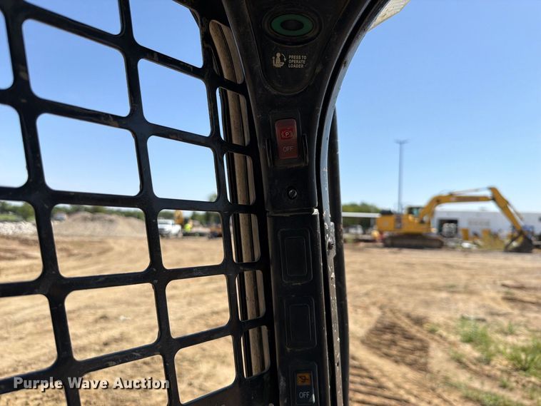 image for item FK5076 2021 Bobcat T740 tracked skid steer loader