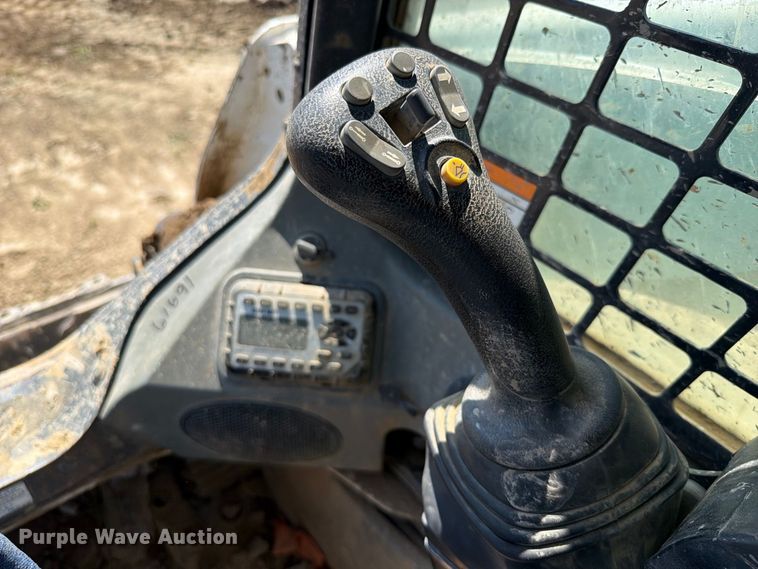 image for item FK5076 2021 Bobcat T740 tracked skid steer loader
