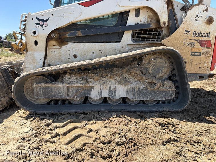 image for item FK5076 2021 Bobcat T740 tracked skid steer loader