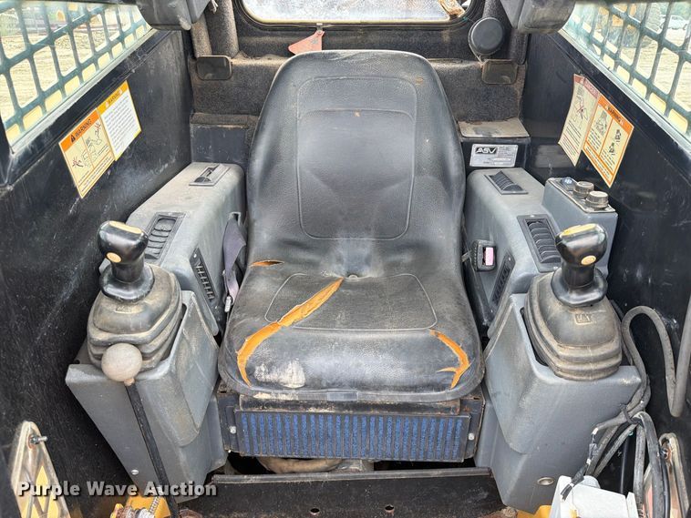 image for item FK5077 2006 ASV RC100 tracked skid steer loader