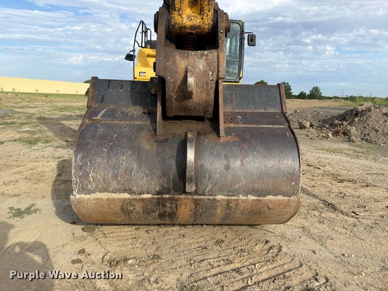 image for item FK5078 2013 Komatsu PC490LC-10 excavator