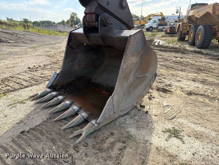 image for item FK5078 2013 Komatsu PC490LC-10 excavator