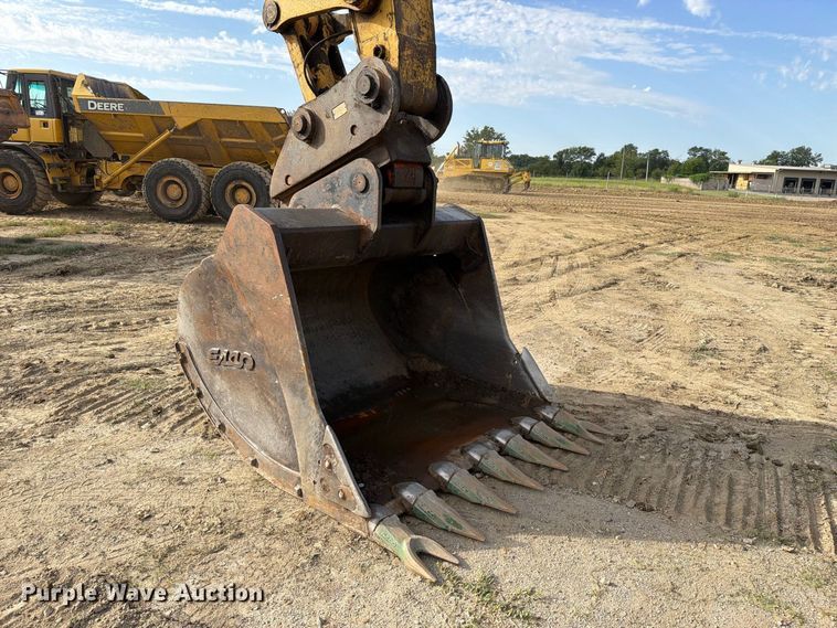 image for item FK5078 2013 Komatsu PC490LC-10 excavator