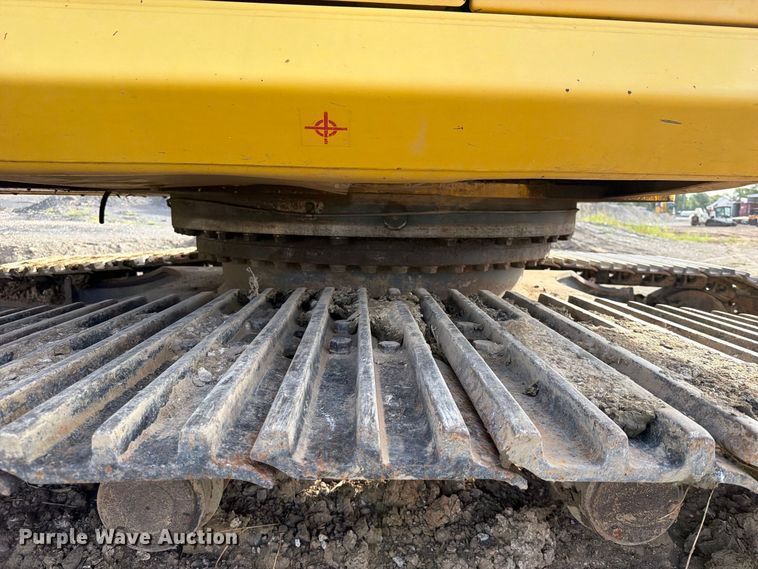 image for item FK5078 2013 Komatsu PC490LC-10 excavator