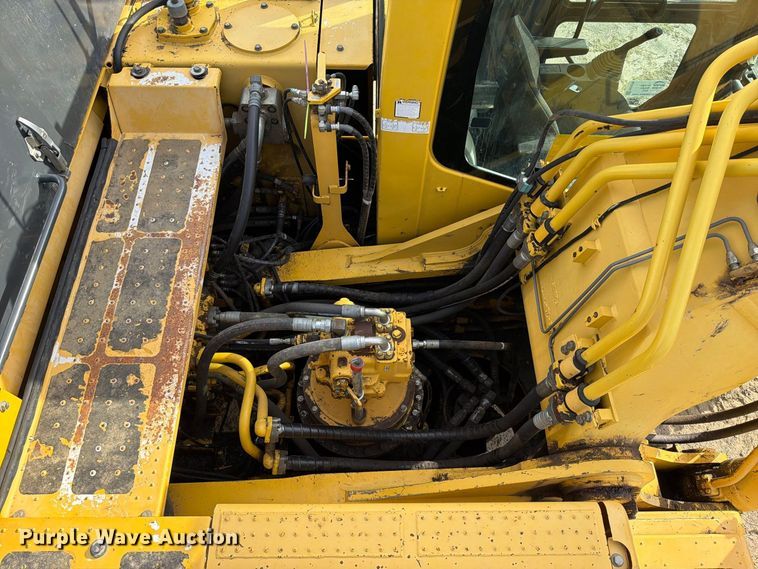image for item FK5078 2013 Komatsu PC490LC-10 excavator