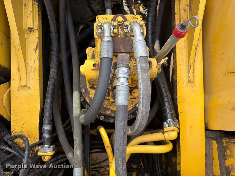 image for item FK5078 2013 Komatsu PC490LC-10 excavator