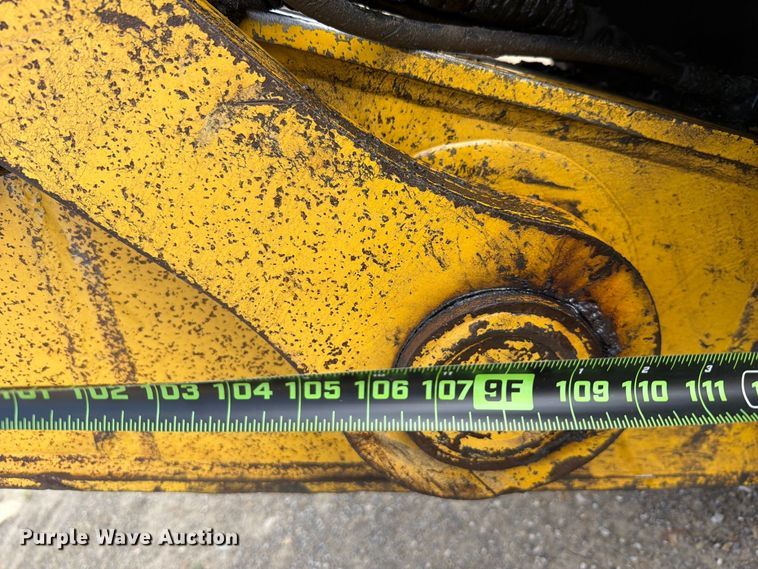 image for item FK5078 2013 Komatsu PC490LC-10 excavator