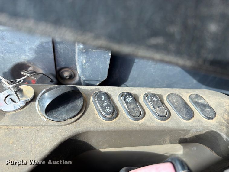 image for item FK5078 2013 Komatsu PC490LC-10 excavator