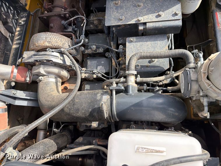 image for item FK5078 2013 Komatsu PC490LC-10 excavator