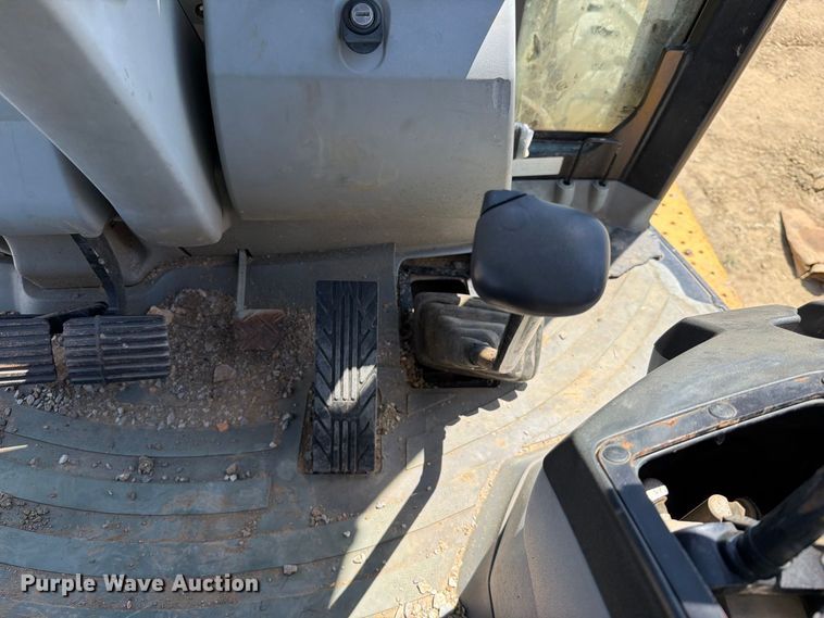 image for item FK5081 2013 Caterpillar 420F backhoe