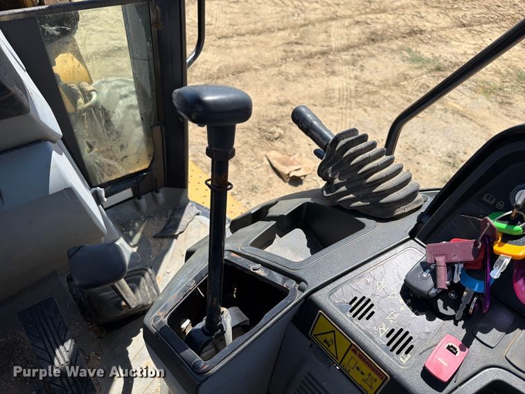 image for item FK5081 2013 Caterpillar 420F backhoe