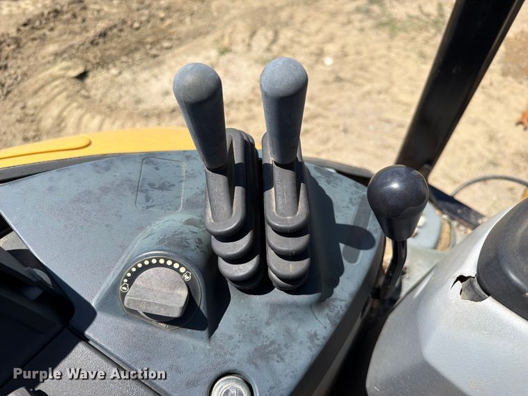 image for item FK5081 2013 Caterpillar 420F backhoe