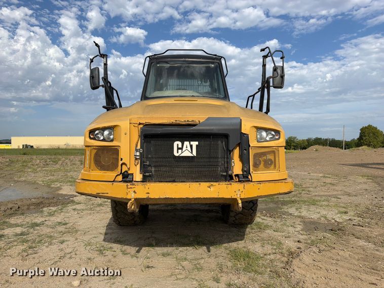 image for item FK5082 2015 Caterpillar 725C articulated haul truck