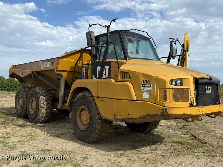 image for item FK5082 2015 Caterpillar 725C articulated haul truck