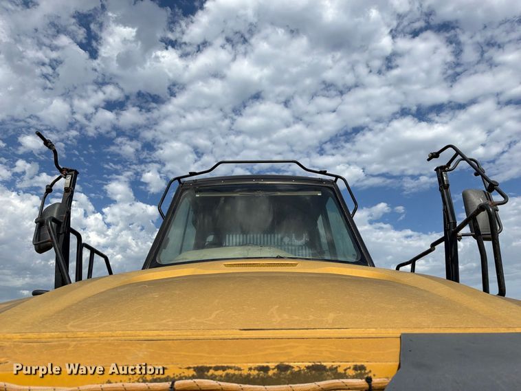 image for item FK5082 2015 Caterpillar 725C articulated haul truck