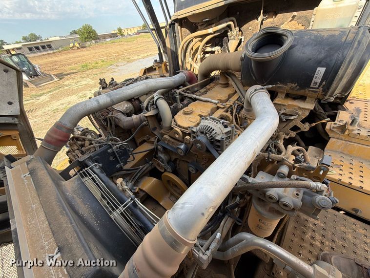 image for item FK5082 2015 Caterpillar 725C articulated haul truck