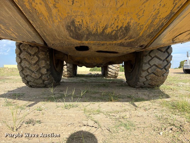 image for item FK5082 2015 Caterpillar 725C articulated haul truck