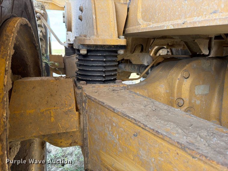 image for item FK5082 2015 Caterpillar 725C articulated haul truck