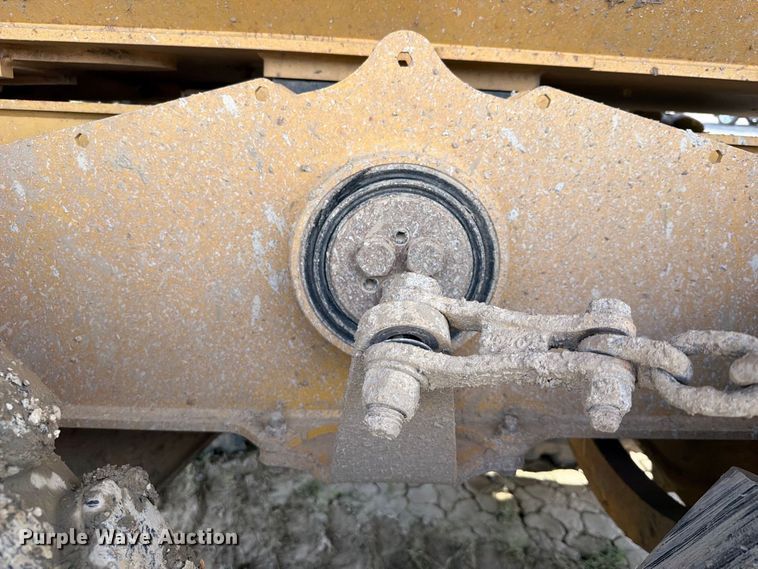 image for item FK5082 2015 Caterpillar 725C articulated haul truck