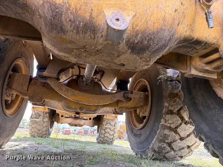 image for item FK5082 2015 Caterpillar 725C articulated haul truck