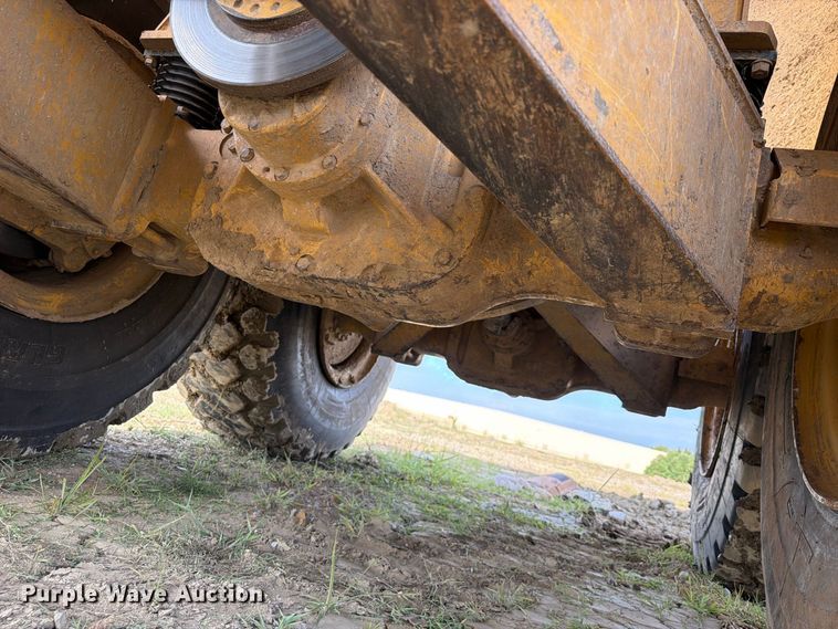 image for item FK5082 2015 Caterpillar 725C articulated haul truck