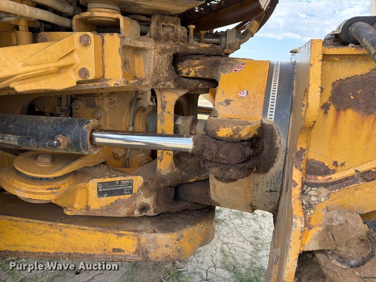 image for item FK5082 2015 Caterpillar 725C articulated haul truck