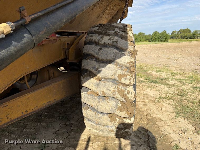 image for item FK5082 2015 Caterpillar 725C articulated haul truck