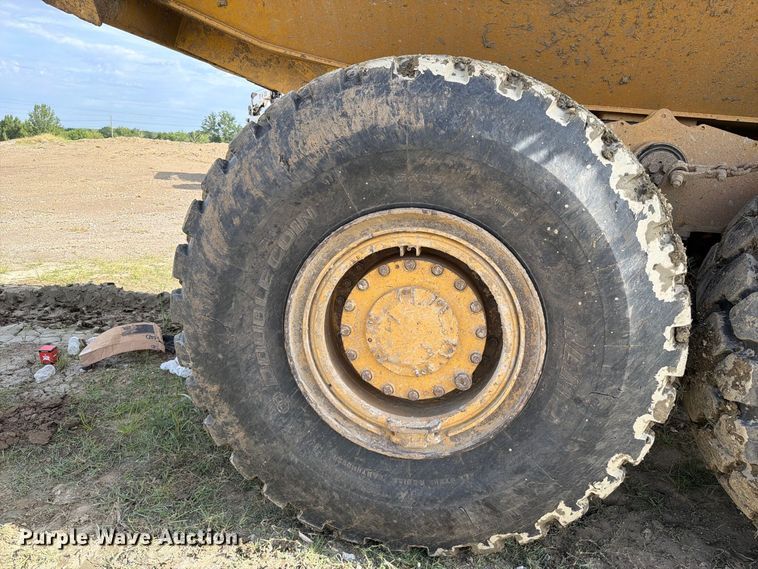 image for item FK5082 2015 Caterpillar 725C articulated haul truck