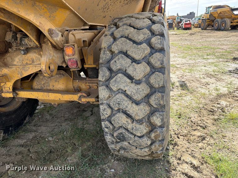 image for item FK5082 2015 Caterpillar 725C articulated haul truck