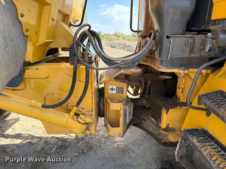 image for item FK5083 2006 John Deere 300D articulated haul truck