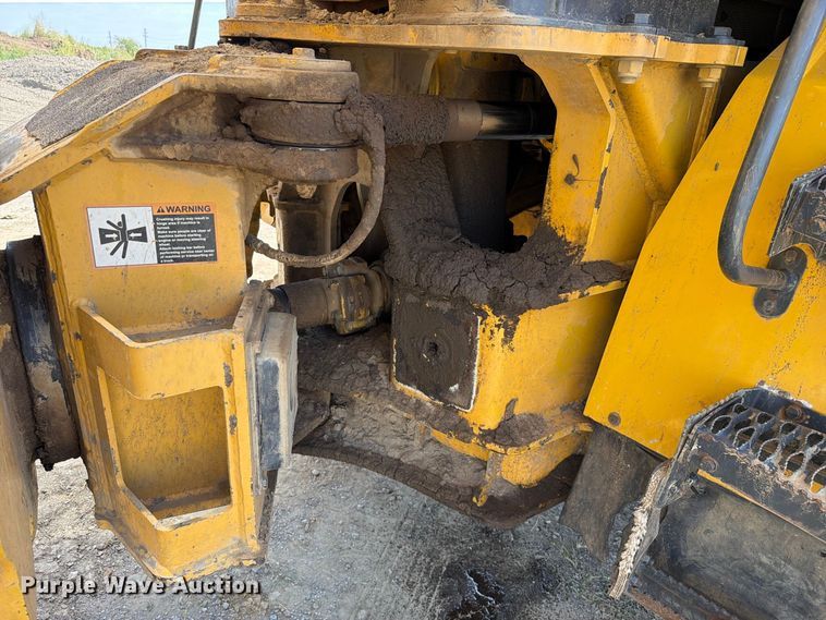 image for item FK5083 2006 John Deere 300D articulated haul truck